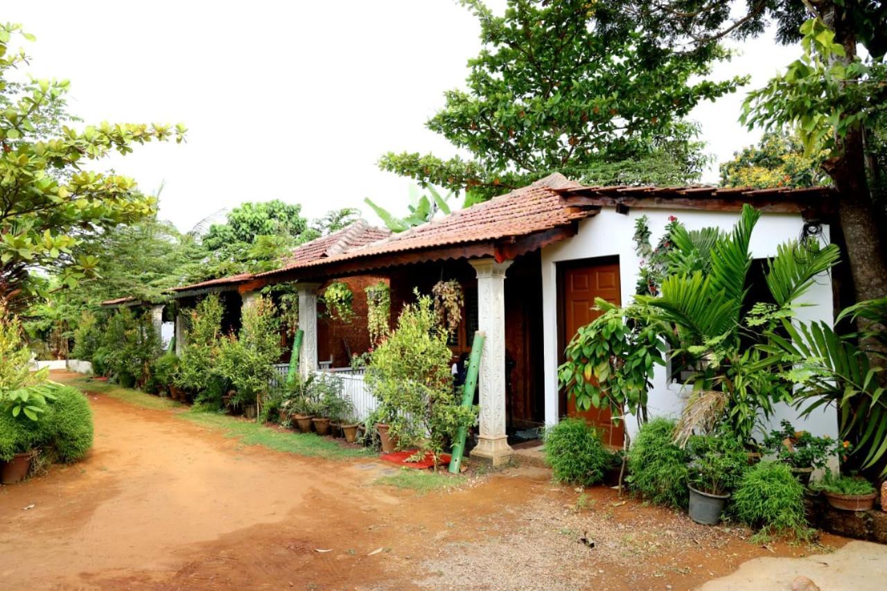 Niyati Home Stay Гокарна Екстериор снимка