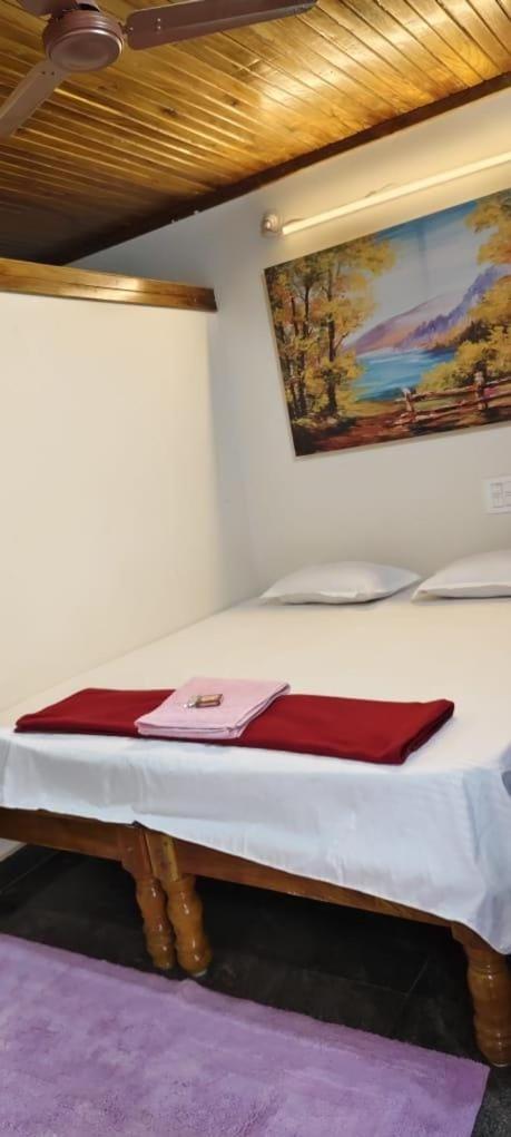 Niyati Home Stay Гокарна Екстериор снимка